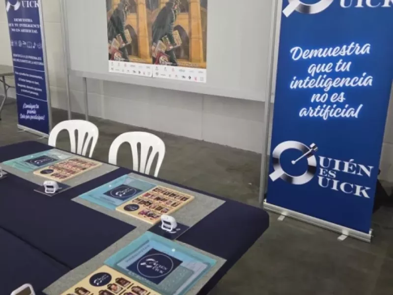 Participantes en el concurso cultural “Quién es Quick”