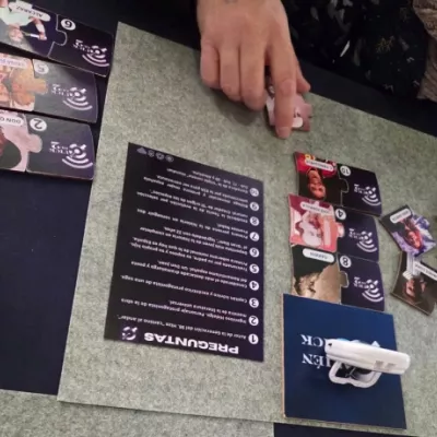 Participantes en el juego cultural “Quick de 2”