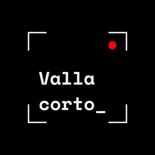 Proyecci&oacute;n y coloquio del cine f&oacute;rum &ldquo;Valla Corto&rdquo; en Valladolid, una actividad cultural centrada en el visionado de cortometrajes y el debate abierto con el p&uacute;blico.